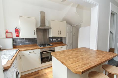 BILLS INCLUDED - Harold View, Hyde Park, Leeds, LS6