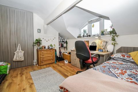5 bedroom terraced house to rent, BILLS INCLUDED - Cardigan Lane, Burley, Leeds, LS4