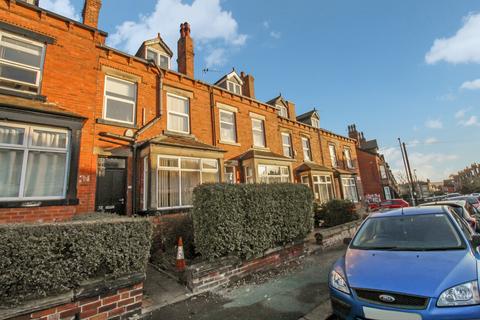 5 bedroom terraced house to rent, BILLS INCLUDED - Estcourt Avenue, Headingley, Leeds, LS6