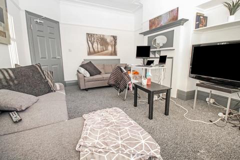 undefined, BILLS INCLUDED - Estcourt Avenue, Headingley, Leeds, LS6