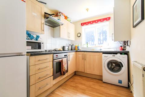 4 bedroom end of terrace house to rent - Canterbury Drive, Headingley, Leeds, LS6