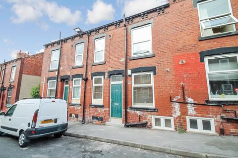 2 bedroom terraced house to rent, Autumn Street, Hyde Park, Leeds, LS6