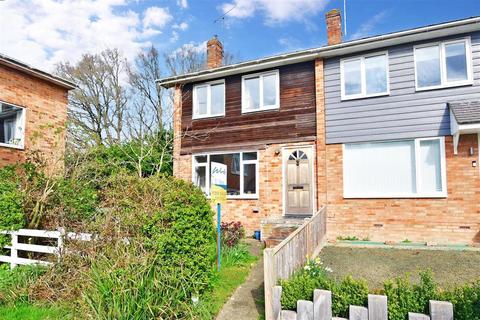 63 Bathurst Road, Staplehurst, Tonbridge, TN12 0LQ