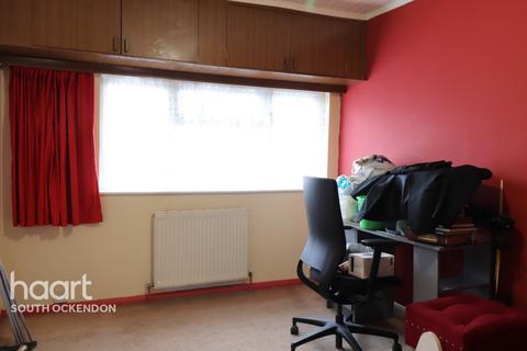 25 Gatehope Drive, South Ockendon, RM15 5HS