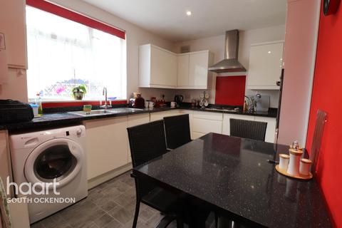 25 Gatehope Drive, South Ockendon, RM15 5HS
