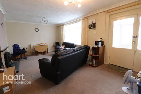25 Gatehope Drive, South Ockendon, RM15 5HS