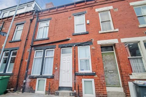3 bedroom terraced house to rent, BILLS INCLUDED - Knowle Grove, Burley, Leeds, LS4