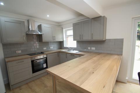 4 bedroom semi-detached house to rent, BILLS INCLUDED - Derwentwater Grove, Headingley, Leeds, LS6