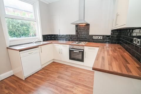 5 bedroom terraced house to rent, BILLS INCLUDED - Stanmore Road, Burley, Leeds, LS4