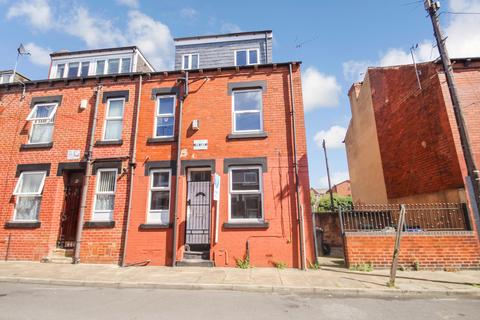 3 bedroom end of terrace house to rent, BILLS INCLUDED - Thornville Avenue, Hyde Park, Leeds, LS6