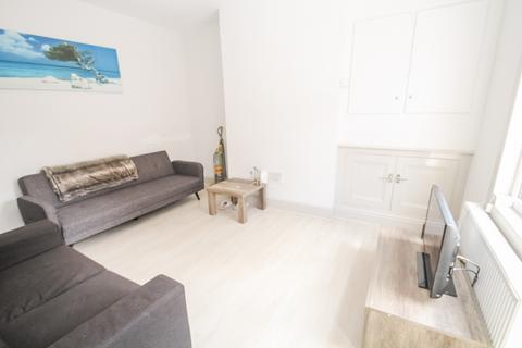 undefined, BILLS INCLUDED - Thornville Avenue, Hyde Park, Leeds, LS6