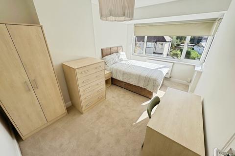 5 bedroom semi-detached house to rent, BILLS INCLUDED - St Ann's Green, Burley, Leeds, LS4