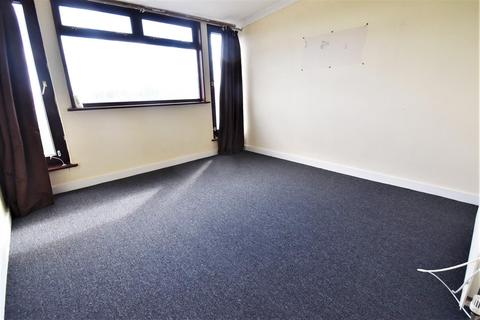 45 Aluric Close, Grays, RM16 4NB