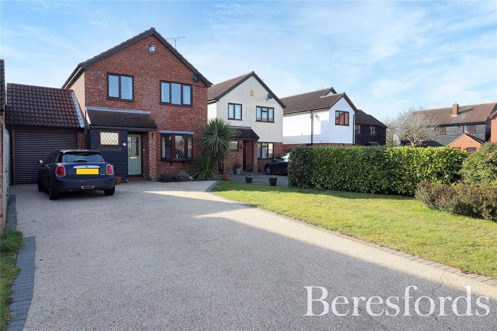 Longshots Close, Chelmsford, CM1 4 bed detached house £600,000