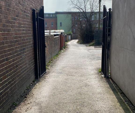 Service road access on Stanton Road