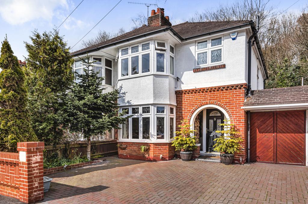 Dale Valley Road, Shirley, Southampton, SO16 3 bed semidetached house