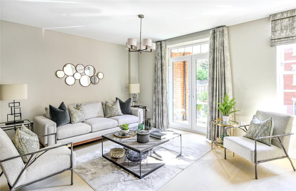 Plot 31 Show Lounge
