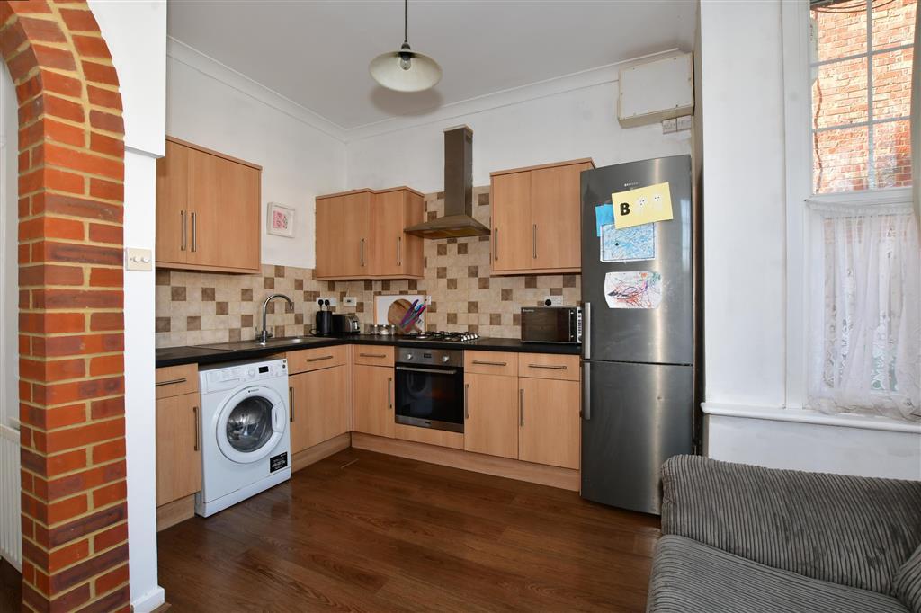 Lounge / Kitchen