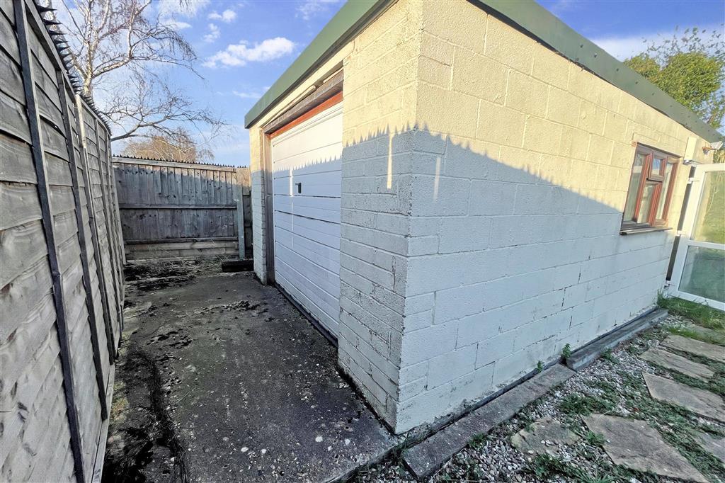 Garage 5
