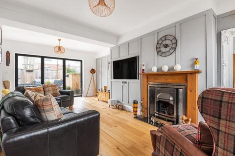 15 Alexander Avenue, Leeds, LS15 0LU