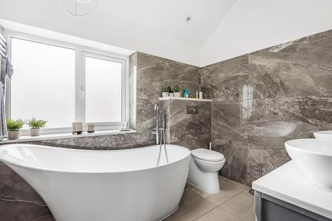 15 Alexander Avenue, Leeds, LS15 0LU