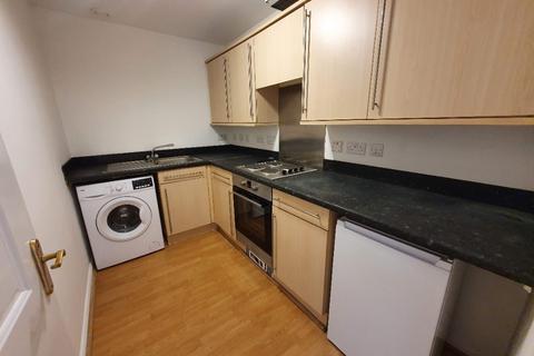 2 bedroom flat to rent, Main Street, Bridgeton, Glasgow, G40