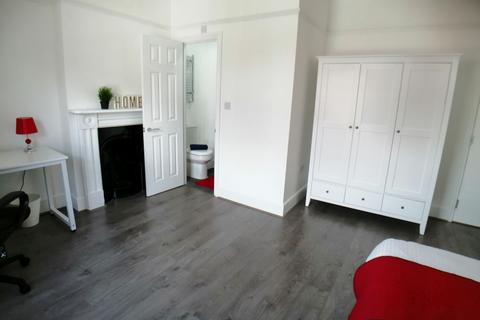 6 bedroom house share to rent, Brighton Road, Southampton SO15