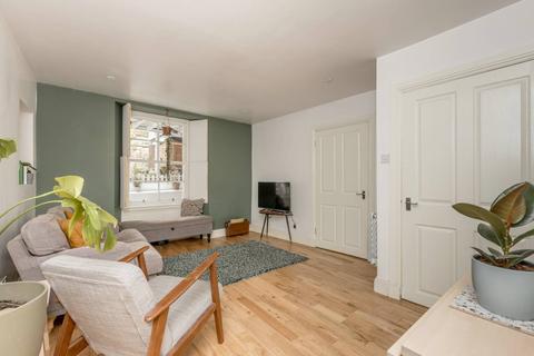 10a Trinity Crescent, Edinburgh, EH5 3ED