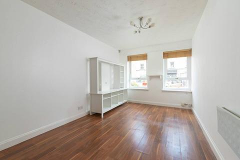 7/3 Murano Place, Edinburgh, EH7 5HH