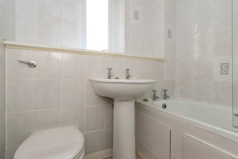 7/3 Murano Place, Edinburgh, EH7 5HH