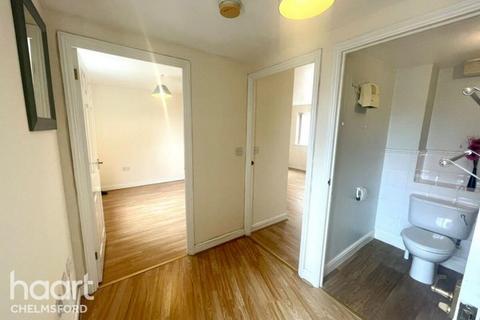 2 bedroom flat to rent, Rookes Crescent, Chelmsford