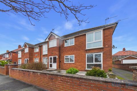 2 bedroom flat for sale, Raeside Court, 53 The Boulevard, Lytham St. Annes, FY8