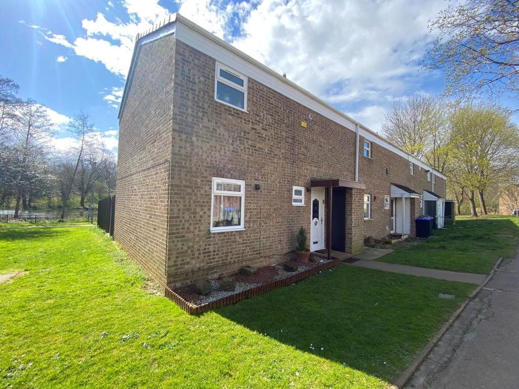 Flaxlands Court, Lings, Northampton... 3 bed end of terrace house £210,000