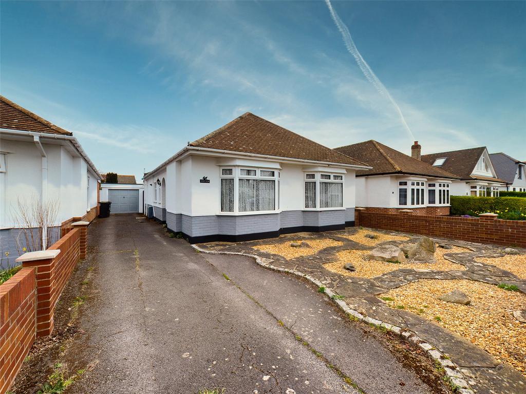 Lingwood Avenue, Christchurch... 3 bed bungalow £580,000