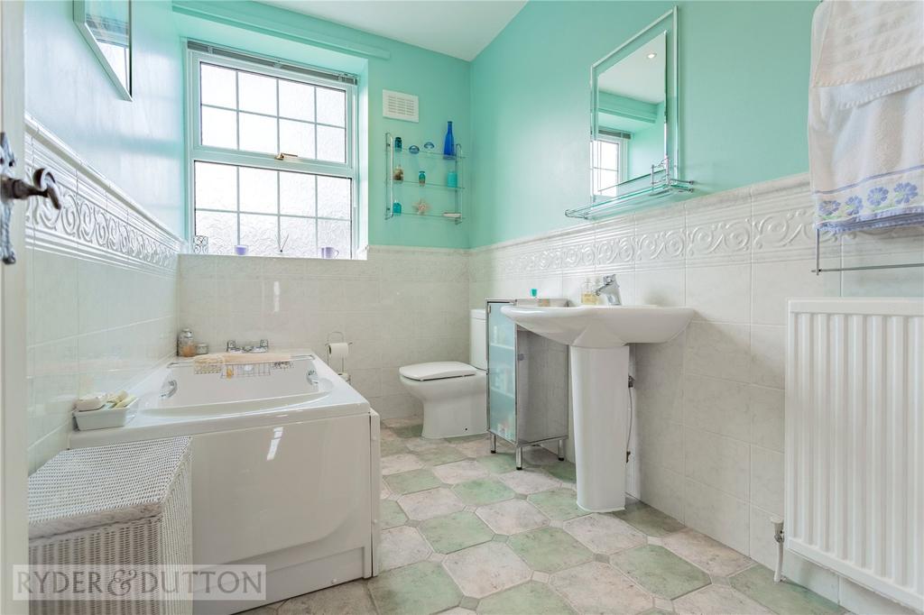 Family Bathroom: