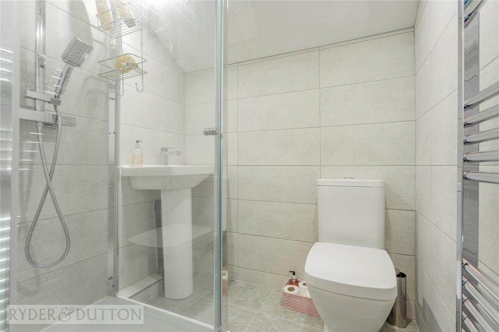 Shower Room: