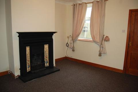 2 bedroom terraced house to rent, Avenue Road Astwood Bank Redditch