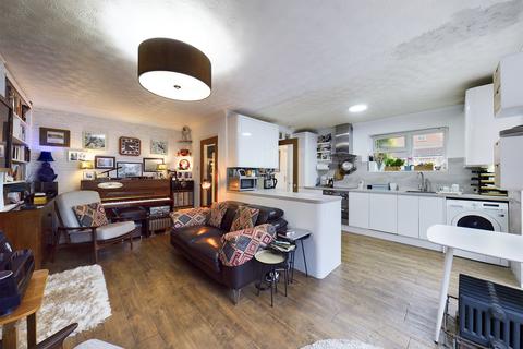 12 Chestnut Rise, Bar Hill, Cambridge, CB23 8TF