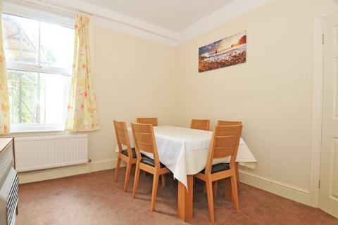 3 bedroom end of terrace house to rent, Highcross Road, Exeter
