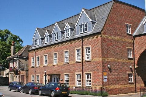2 bedroom apartment to rent, Castle Mews, St Thomas' Street