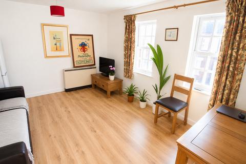 2 bedroom apartment to rent, Castle Mews, St Thomas' Street