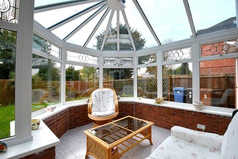 5 Denmark Gardens, Holbrook, Ipswich, IP9 2BG