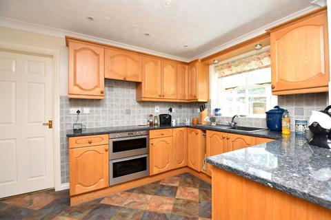 5 Denmark Gardens, Holbrook, Ipswich, IP9 2BG