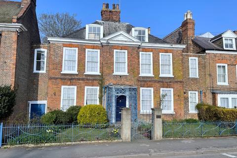 7 bedroom townhouse for sale - Hawkes House, London Road, Spalding