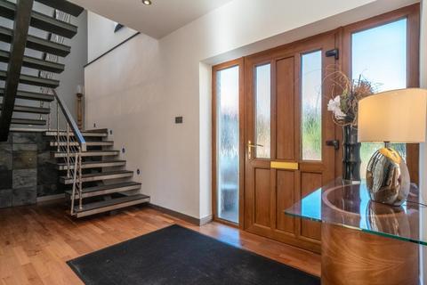 2 bedroom semi-detached house to rent, Cammo Walk, Cammo, Edinburgh, EH4