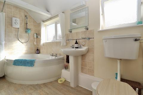 6 Back Lane, Leadenham, Lincoln, LN5 0PW