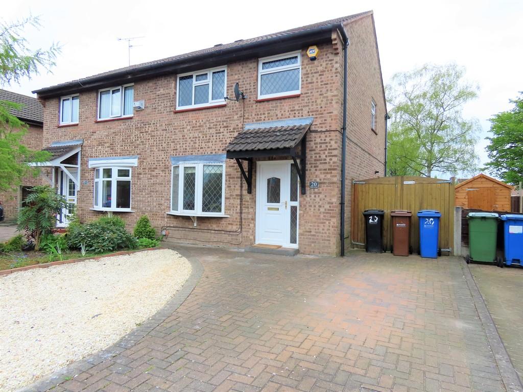 Totnes Avenue, Bramhall, Stockport 3 bed semidetached house £1,295