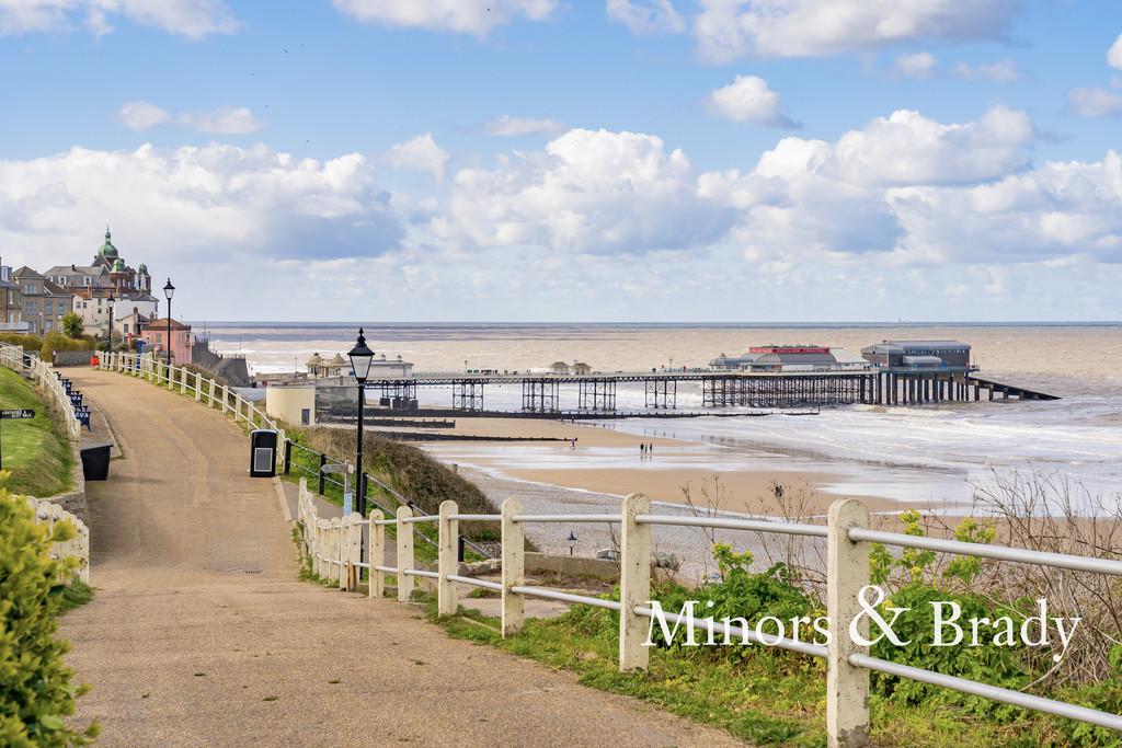 Cliff Drive, Cromer 1 bed apartment £190,000
