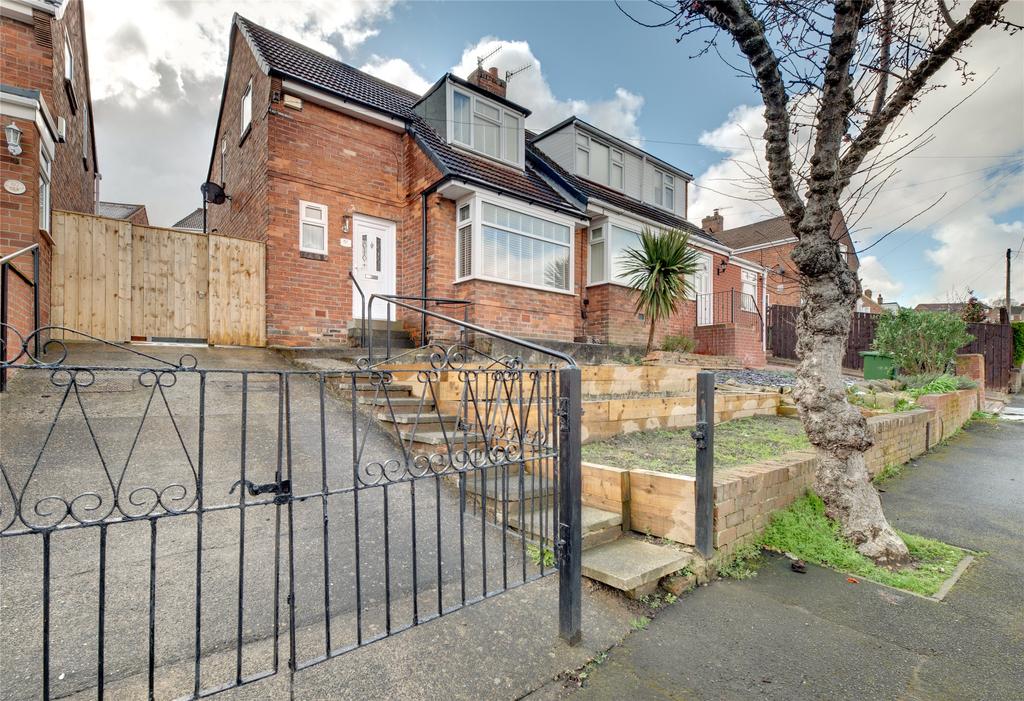 Woodside Gardens, Dunston, NE11 3 bed semidetached house £165,000