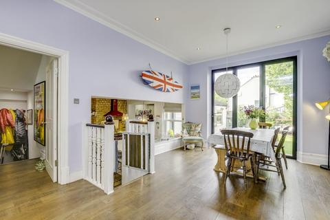 390 Upper Richmond Road West, East Sheen, London, SW14 7JU